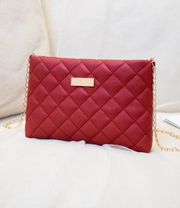 RED CLUTCH